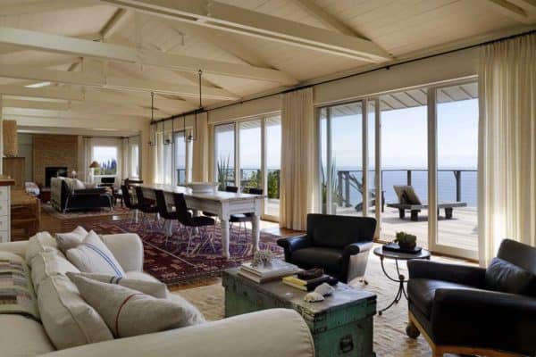 featured posts image for Stylish beach house captures serene views of Northern California’s coast
