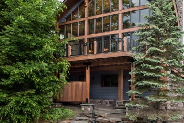 featured posts image for Mountainside ski home nestled in the breathtaking Catskill Mountains