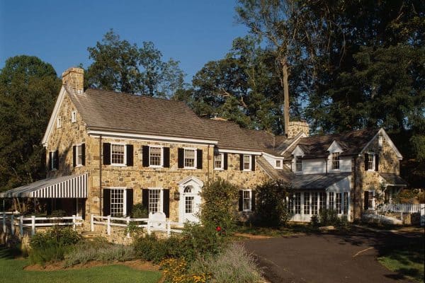 traditional-farmhouse-exterior